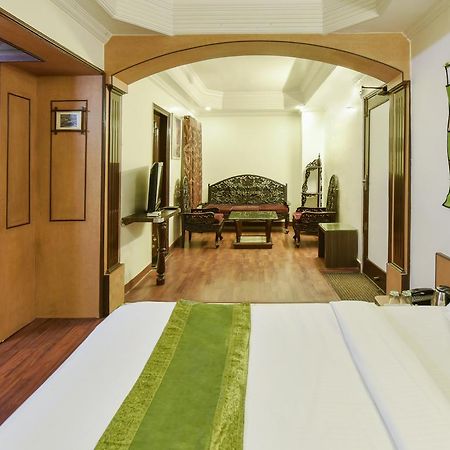 Hotel Kanishka Райпур Екстер'єр фото