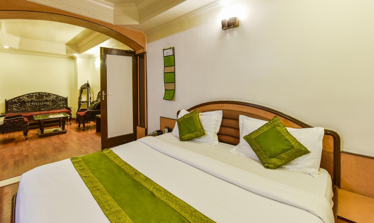 Hotel Kanishka Райпур Екстер'єр фото