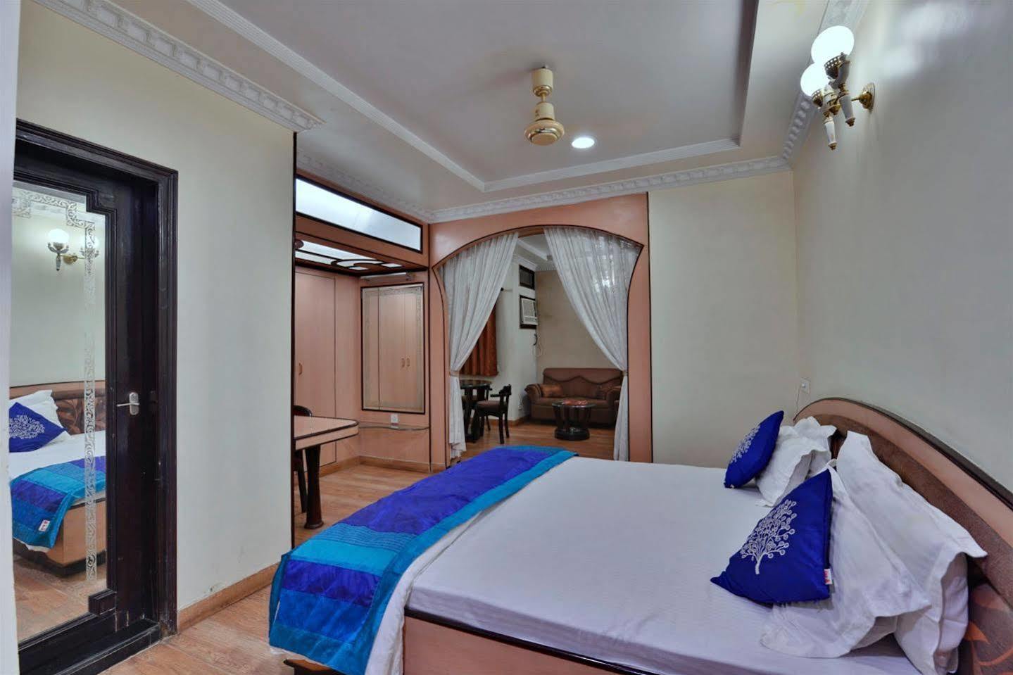 Hotel Kanishka Райпур Екстер'єр фото